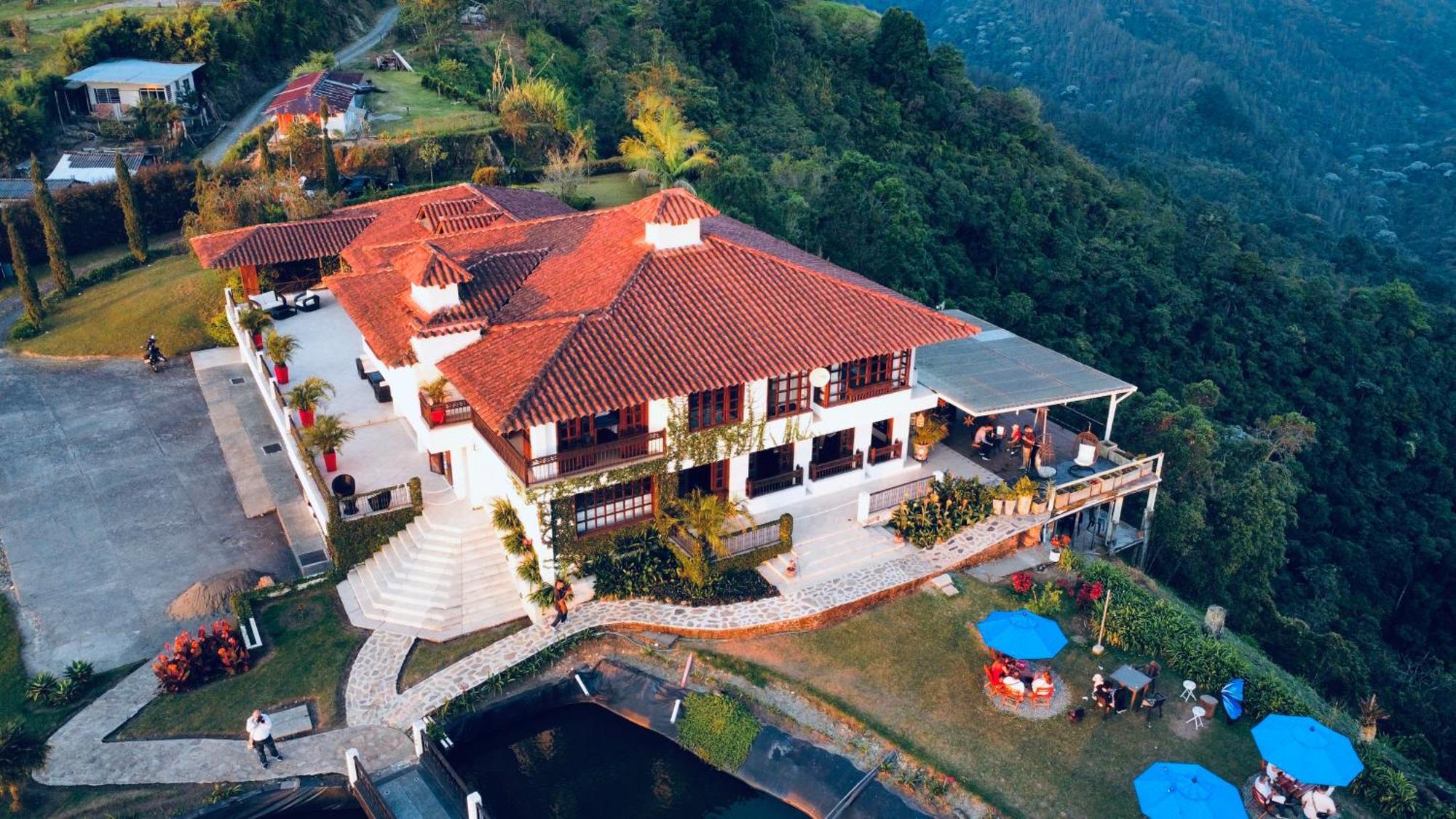 Hotel Reserva Monarca ซาเลนโต ภายนอก รูปภาพ