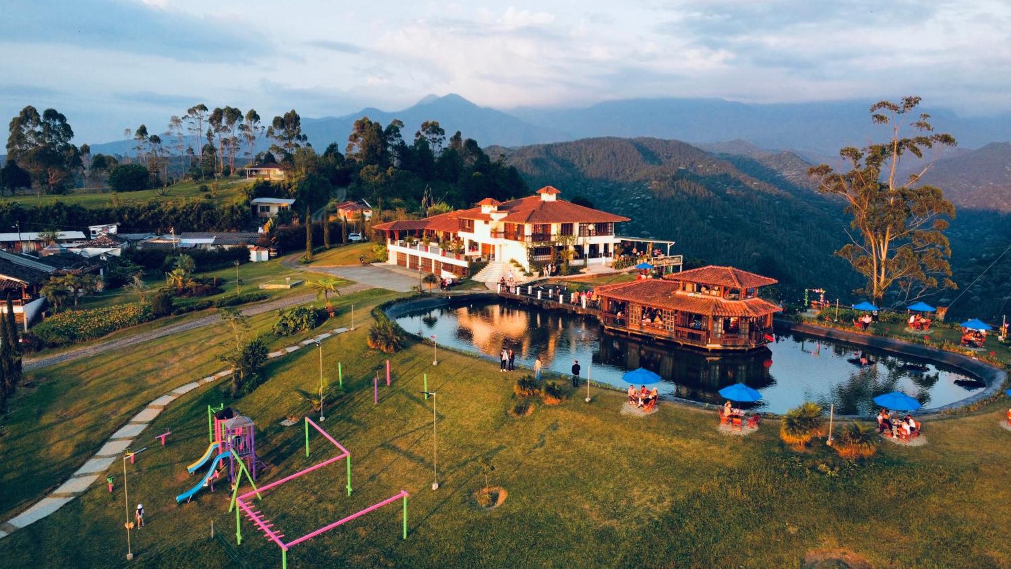 Hotel Reserva Monarca ซาเลนโต ภายนอก รูปภาพ