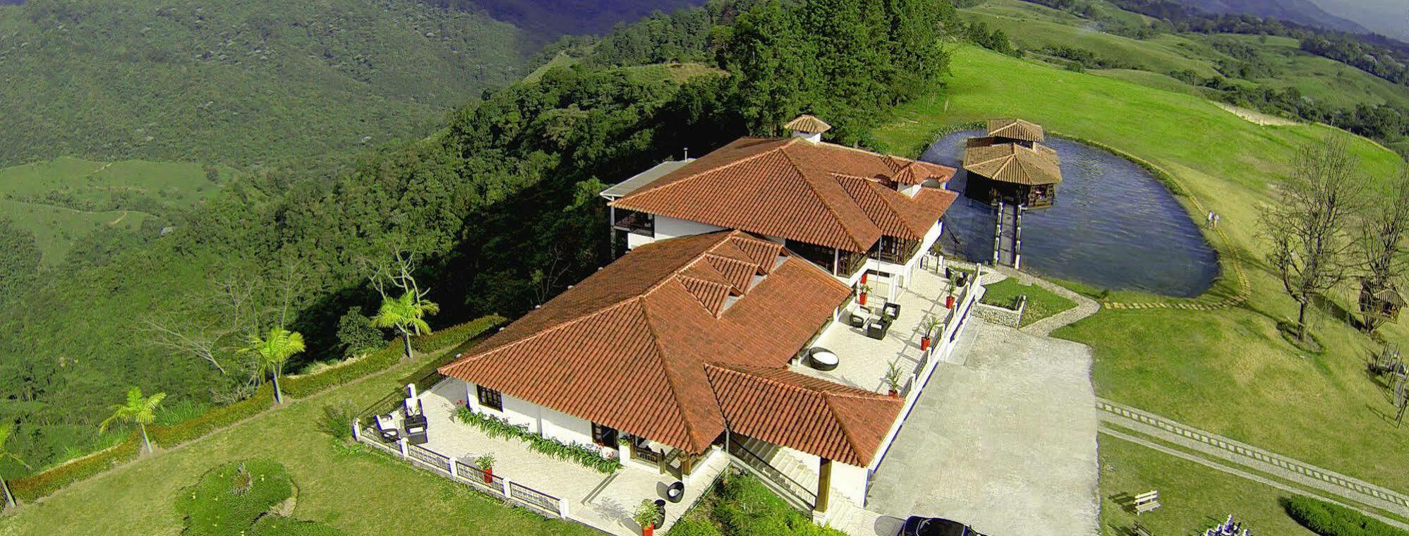 Hotel Reserva Monarca ซาเลนโต ภายนอก รูปภาพ